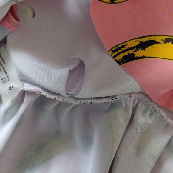 🔴 Pink and yellow banana ruffle bikini top - Picture 2 of 6